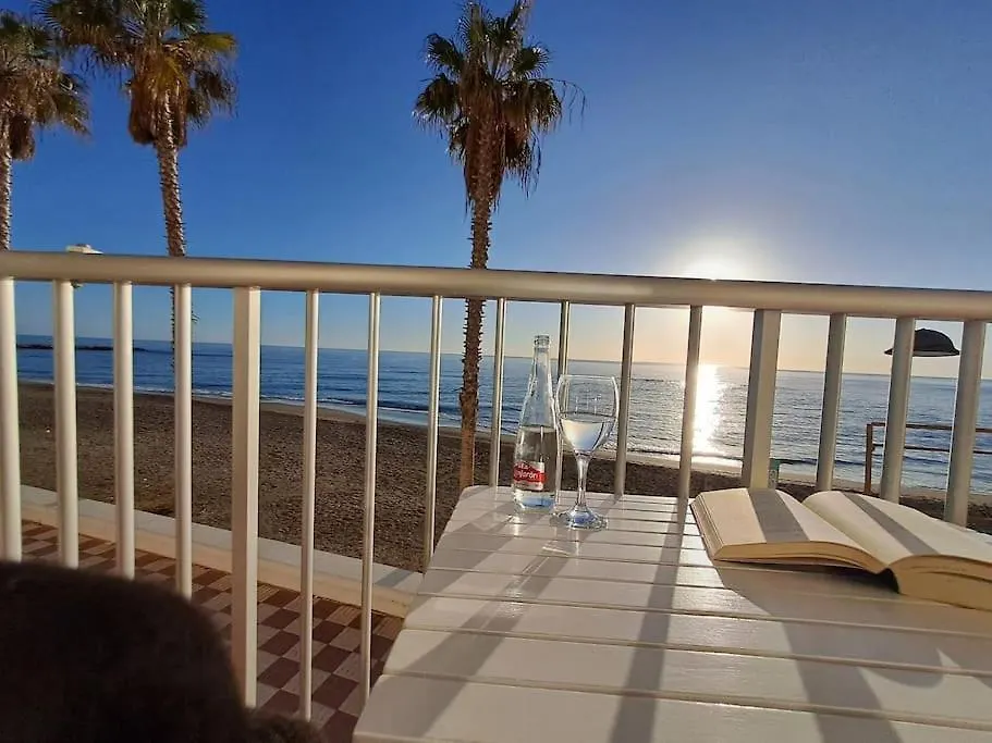 Frente Al Mar Y A Pie De Playa Apartment Torrenueva